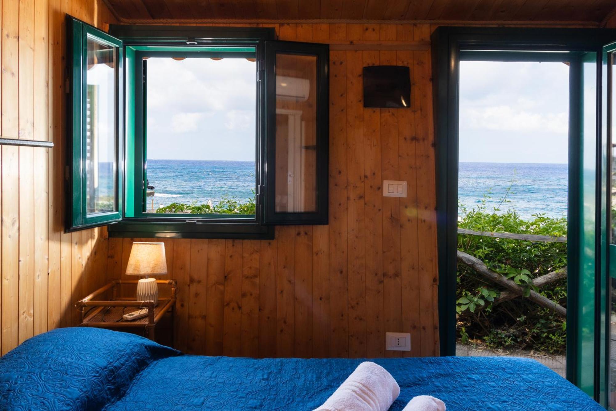 Riva Smeralda Camping Lodge Milazzo Eksteriør billede