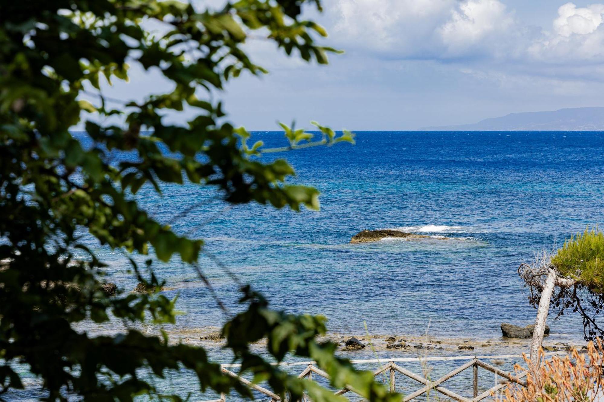Riva Smeralda Camping Lodge Milazzo Eksteriør billede