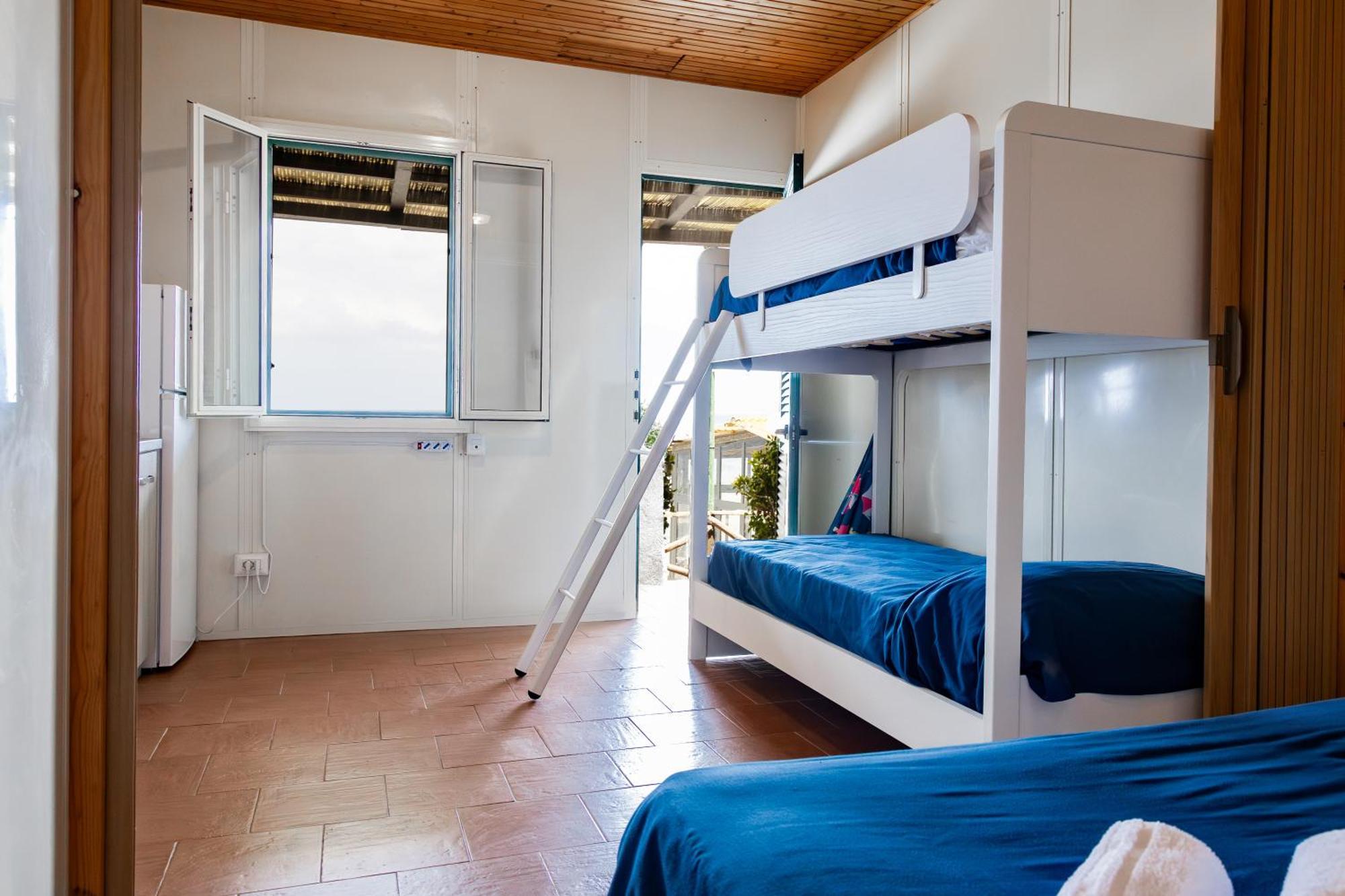 Riva Smeralda Camping Lodge Milazzo Eksteriør billede